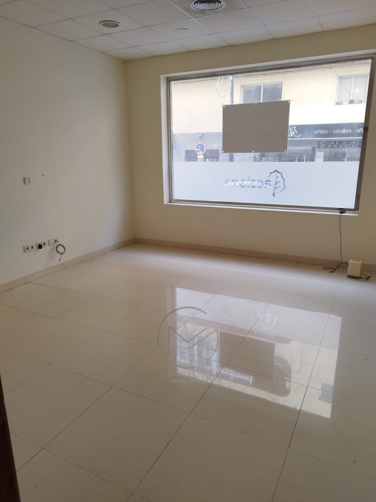 LOCAL A PIE DE CALLE EN CALPE - 21